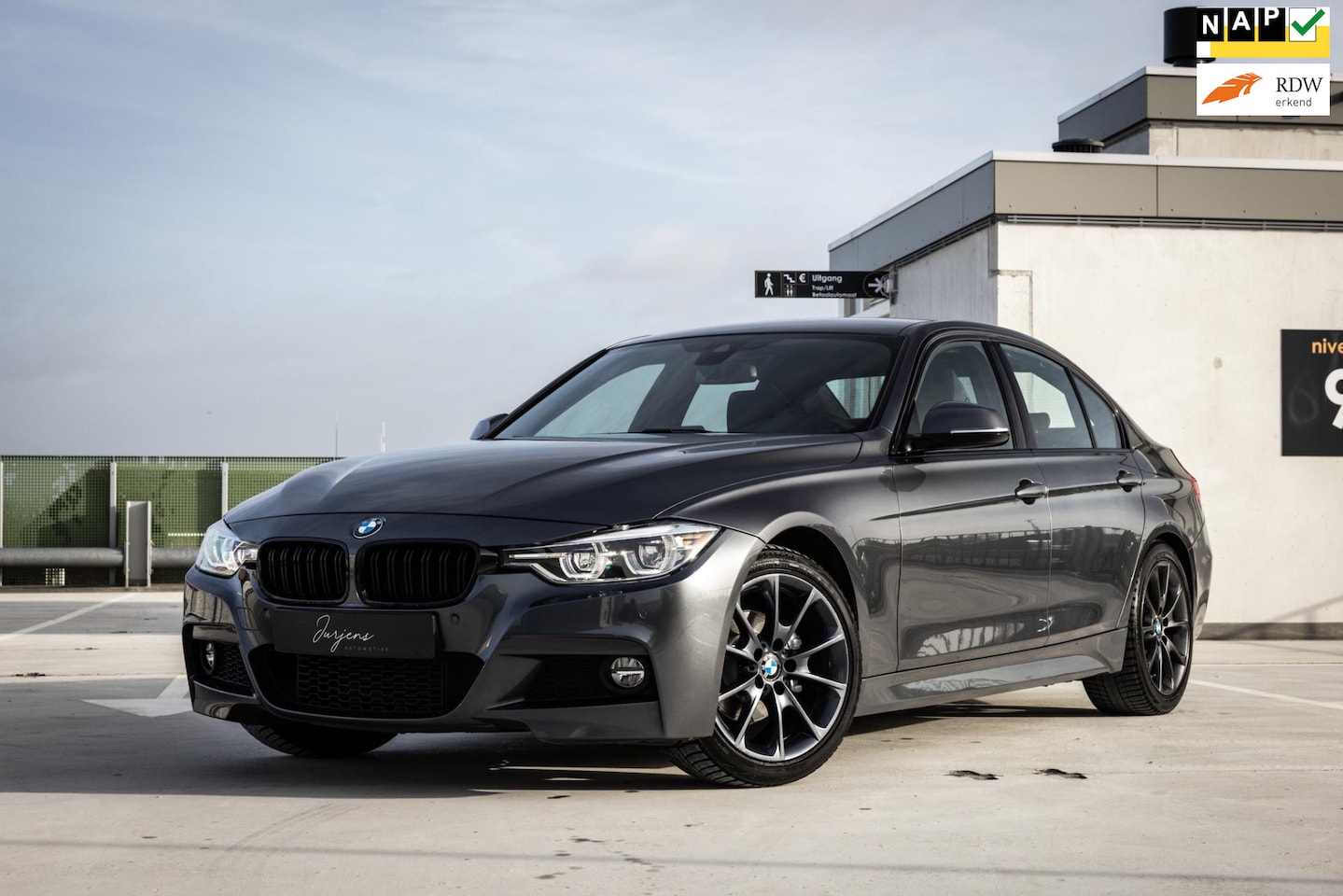 BMW 3-serie - 318i High Executive M Sport | Facelift | LED | 18" M | - AutoWereld.nl