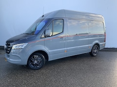 Mercedes-Benz Sprinter - 316 2.2 CDI L2H2 Automaat Airco Cruise Leer 3Zits M.Bux Trekhaak 2800kg Navi Euro 6