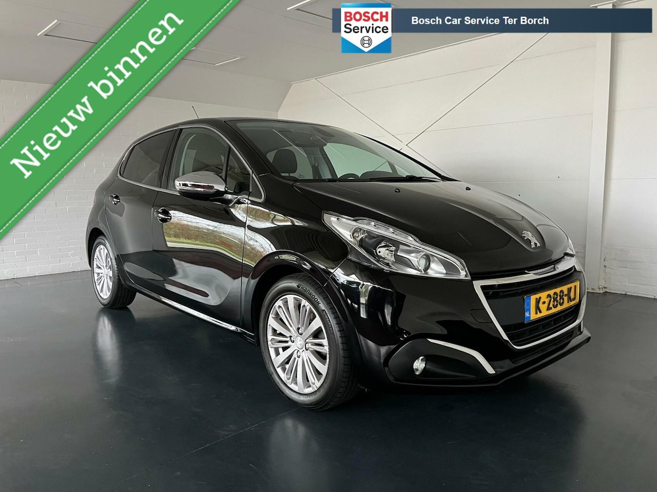 Peugeot 208 - 1.2 PureTech Signature 1.2 PureTech Signature,Automaat,Navi,Camera,Carplay - AutoWereld.nl