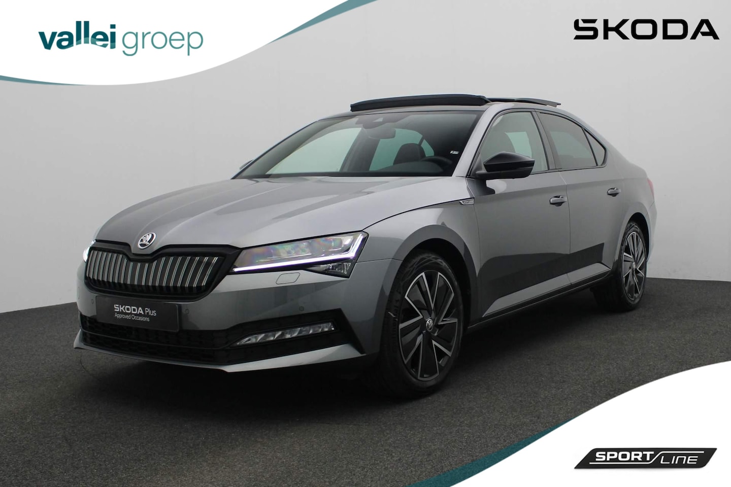 Skoda Superb - 1.4 TSI iV PHEV 218PK DSG Sportline Business | Pano | Matrix LED | Leder/alcantara | 360 C - AutoWereld.nl