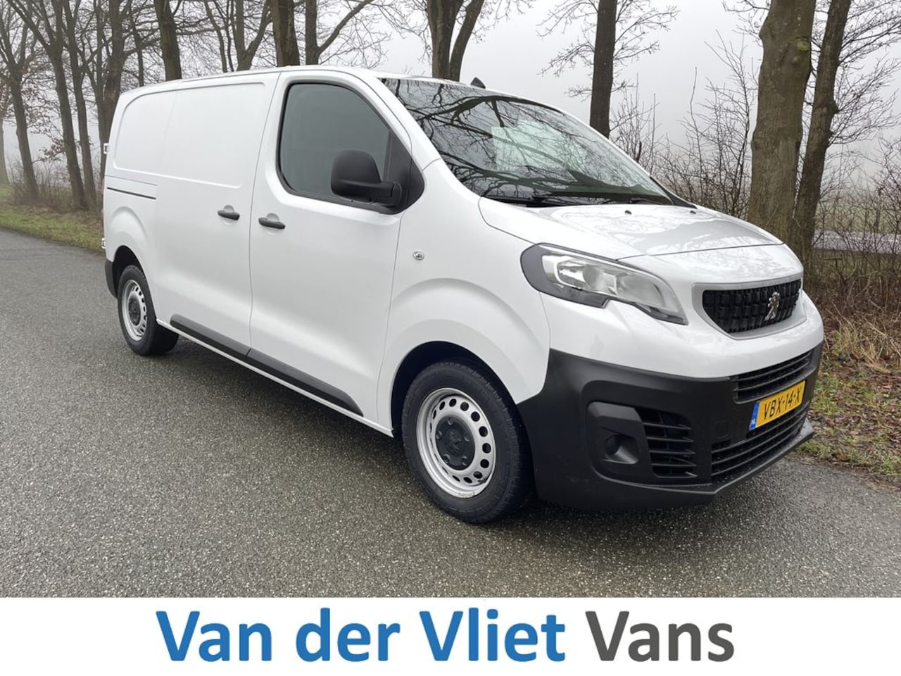 Peugeot Expert - 2.0 BlueHDI 120pk E6 L2 Premium 3 zits BPM Vrij! Lease €230 p/m, Airco, PDC, Trekhaak, Ond - AutoWereld.nl