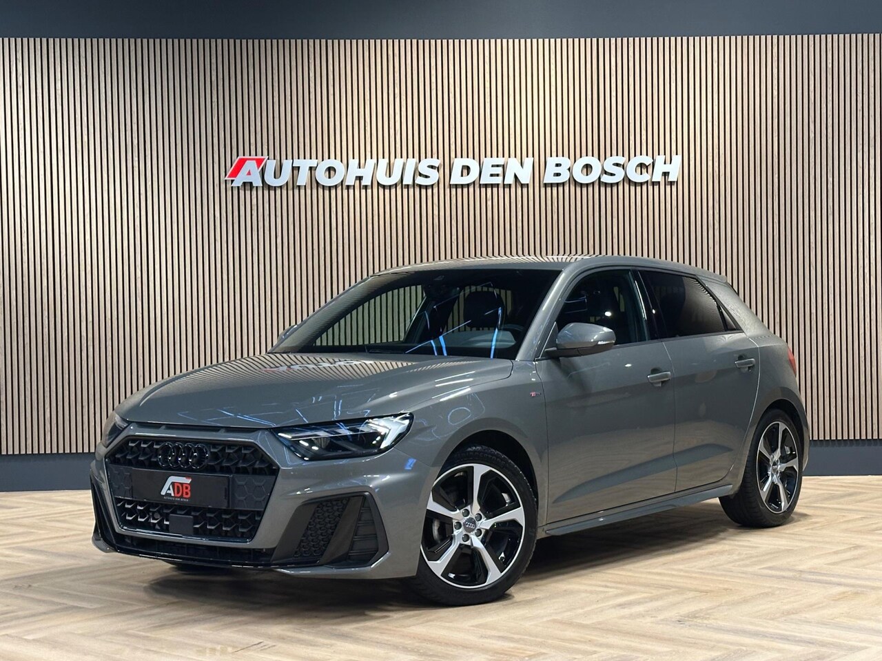 Audi A1 Sportback - 25 TFSI S Line - Ambiance verlichting - AutoWereld.nl