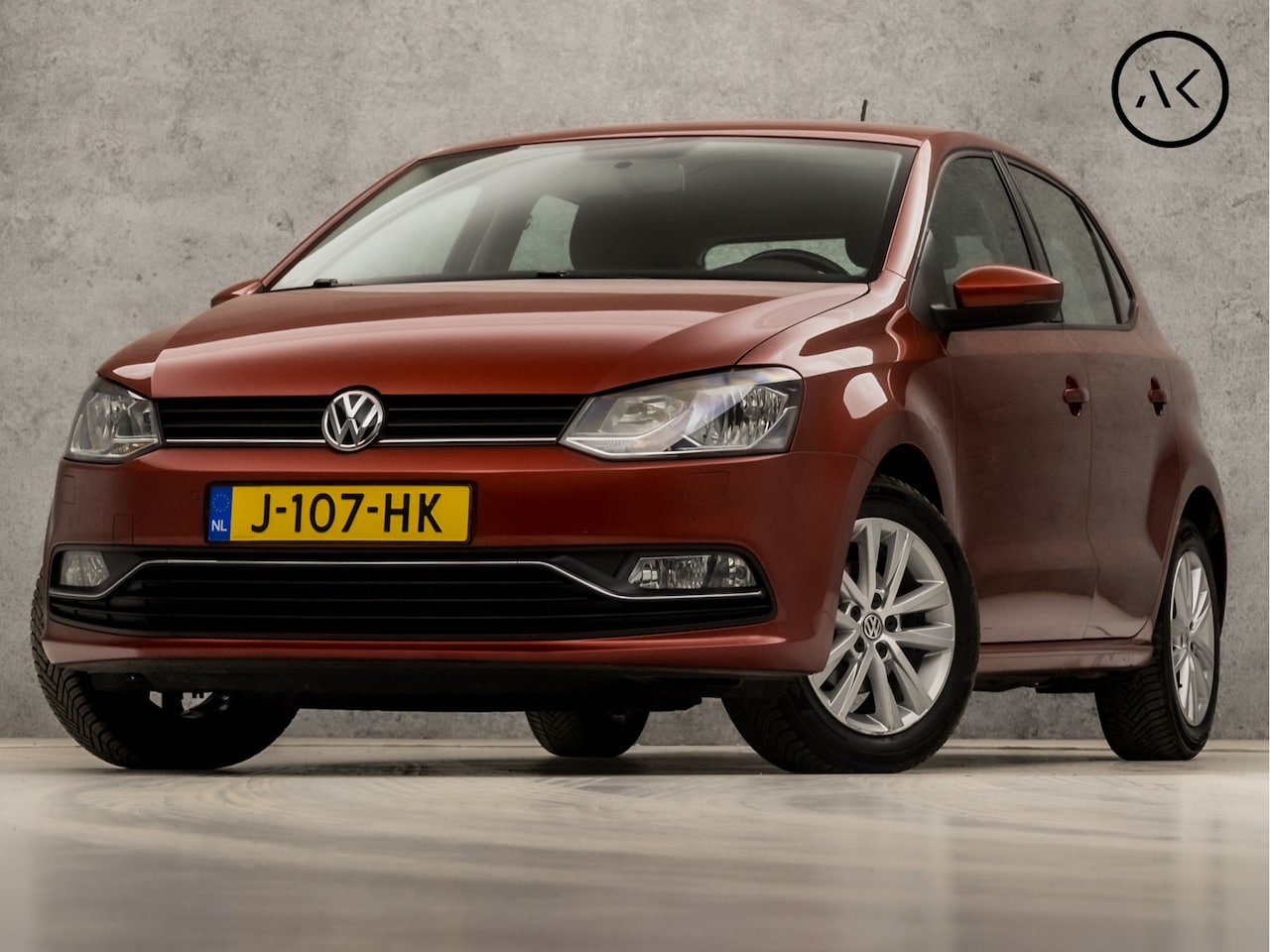 Volkswagen Polo - 1.2 TSI Highline Automaat (CAMERA, STOELVERWARMING, ARMSTEUN, SPORTSTOELEN, LM VELGEN, CRU - AutoWereld.nl