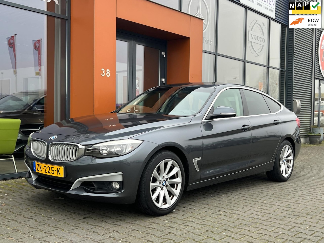 BMW 3-serie Gran Turismo - 320i GT automaat|Clima|Navi|cam+PDC - AutoWereld.nl