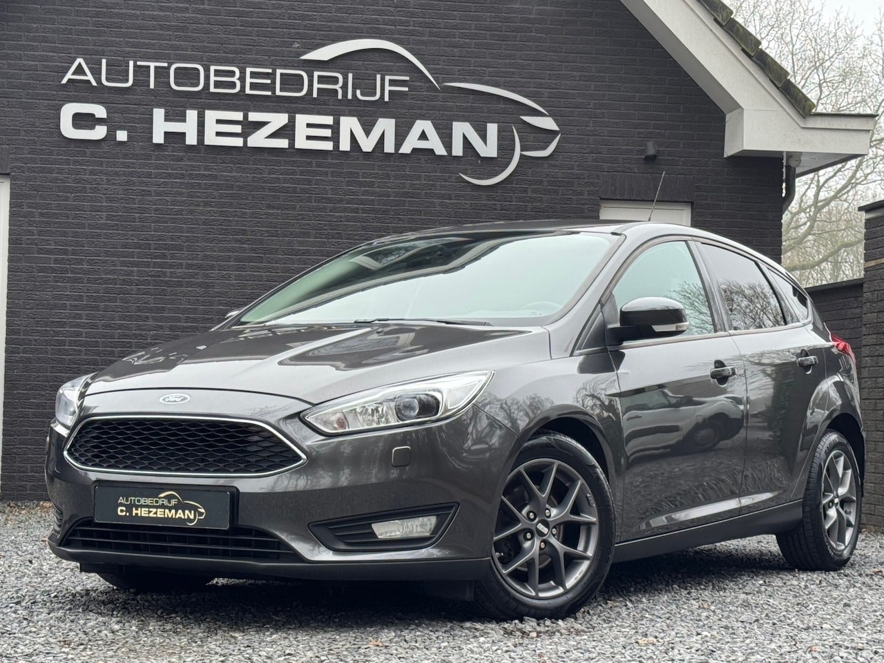 Ford Focus - 1.0 125PK Titanium Edition 1e eigenaar DealerOH Navigatie Cruise Climate Control - AutoWereld.nl