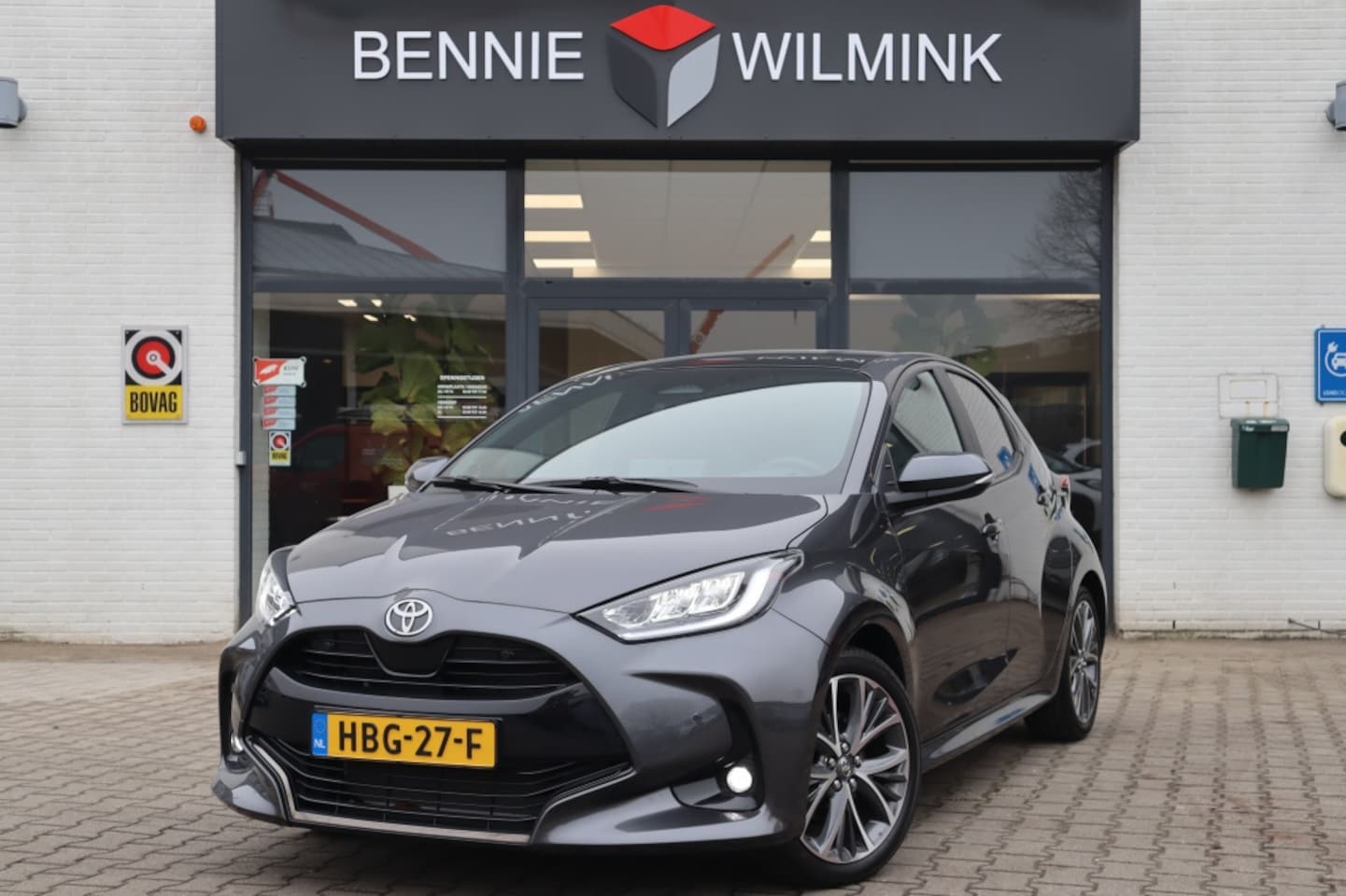 Toyota Yaris - 1.5 Hybrid 130 Launch PanoDak/JBL/17inch/Stoel/Stuurverwarming - AutoWereld.nl