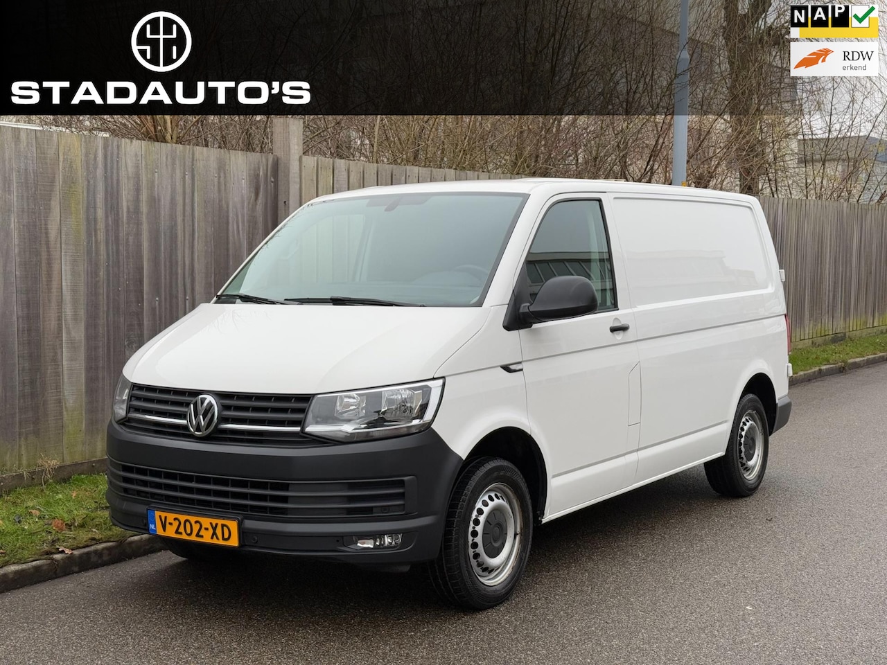 Volkswagen Transporter - 2.0 TDI DSG Airco Carplay Camera NAP! - AutoWereld.nl