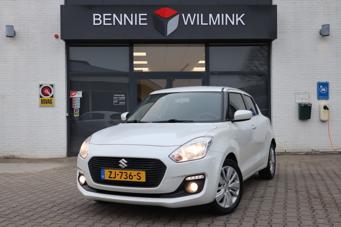 Suzuki Swift - 1.2 Select Navi/Apple/AndroidAuto - AutoWereld.nl