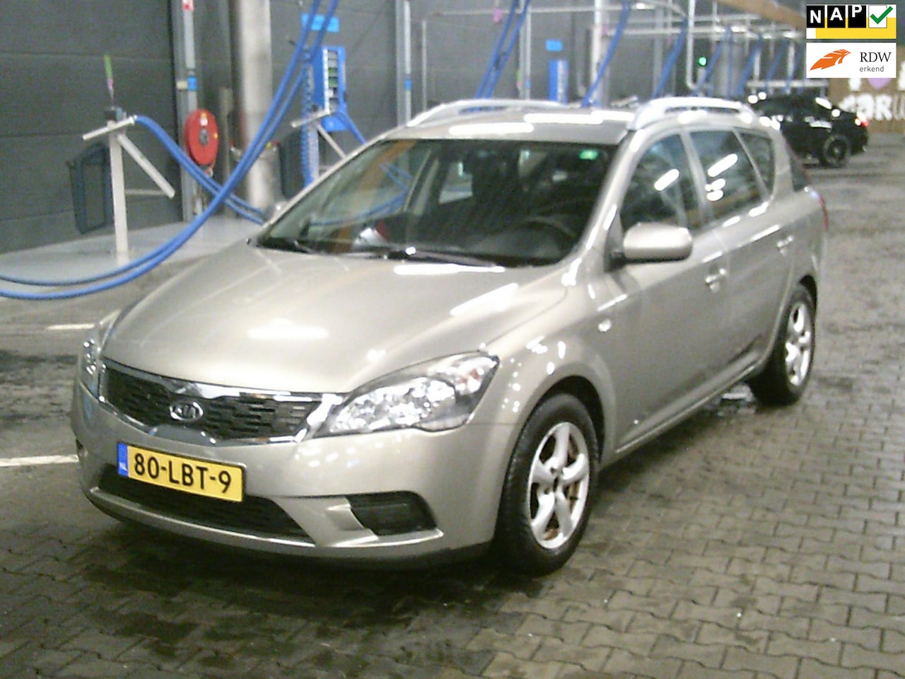 Kia Cee'd - 1.4 CVVT X-tra Airco LMV Stuurbekr - AutoWereld.nl