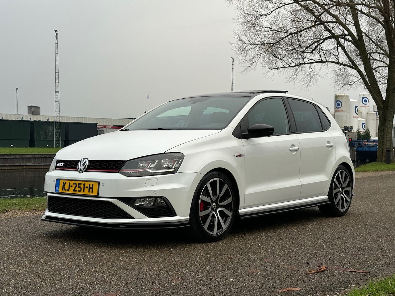 Volkswagen Polo - 1.8 TSI GTI | Automt. | Pano | Clima | PDC - AutoWereld.nl