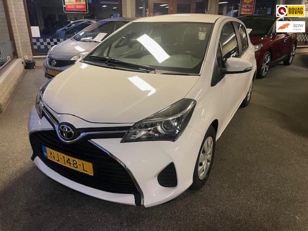 Toyota Yaris - 1.0 VVT-i Aspiration *achteruitrijcamera + airco * - AutoWereld.nl