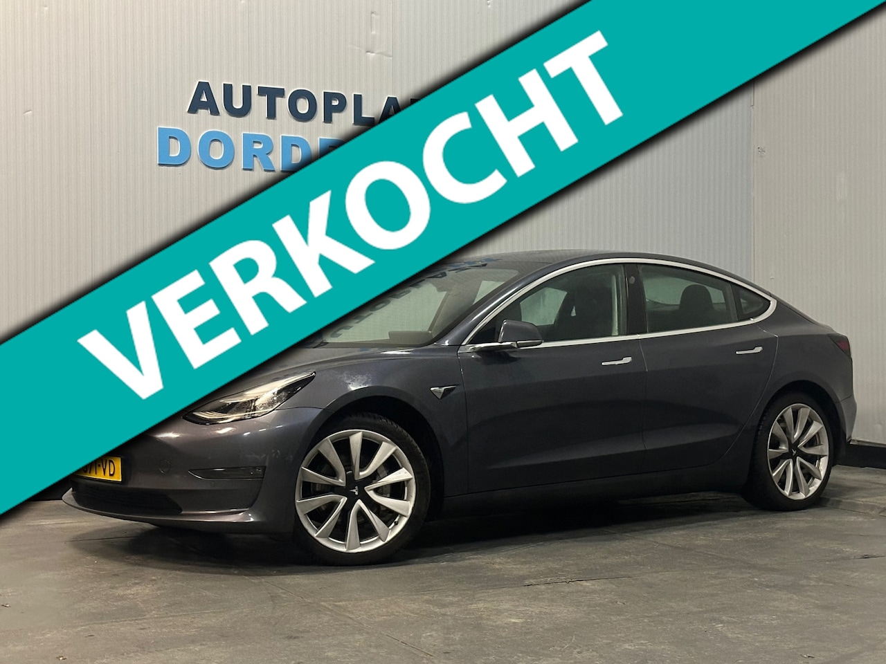 Tesla Model 3 - Long Range RWD Long Range AWD 75 kWh TREKHAAK - AutoWereld.nl