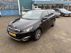 Peugeot 308 SW - 1.2 PureTech Blue Lease Premium