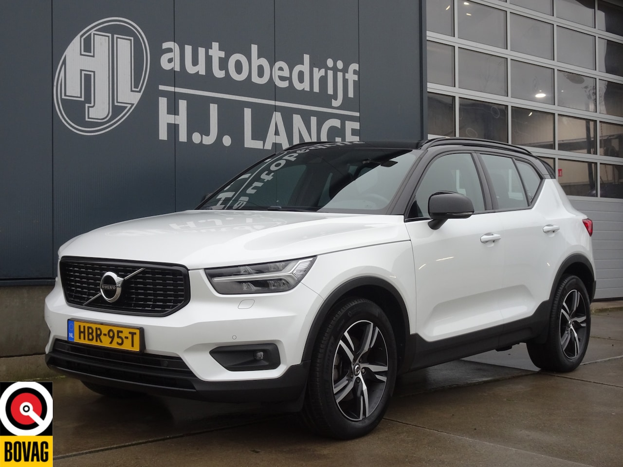 Volvo XC40 - 2.0 B4 R-Design 2.0 B4 R-Design - AutoWereld.nl