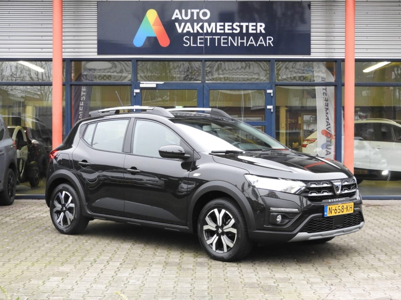 Dacia Sandero Stepway - STEPWAY 1.0 TCE COMFORT CAMERA/TREKHAAK - AutoWereld.nl