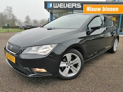 Seat Leon - 1.0 Style Connect, Navigatie, 17 inch, Parkeersensoren, Getint g