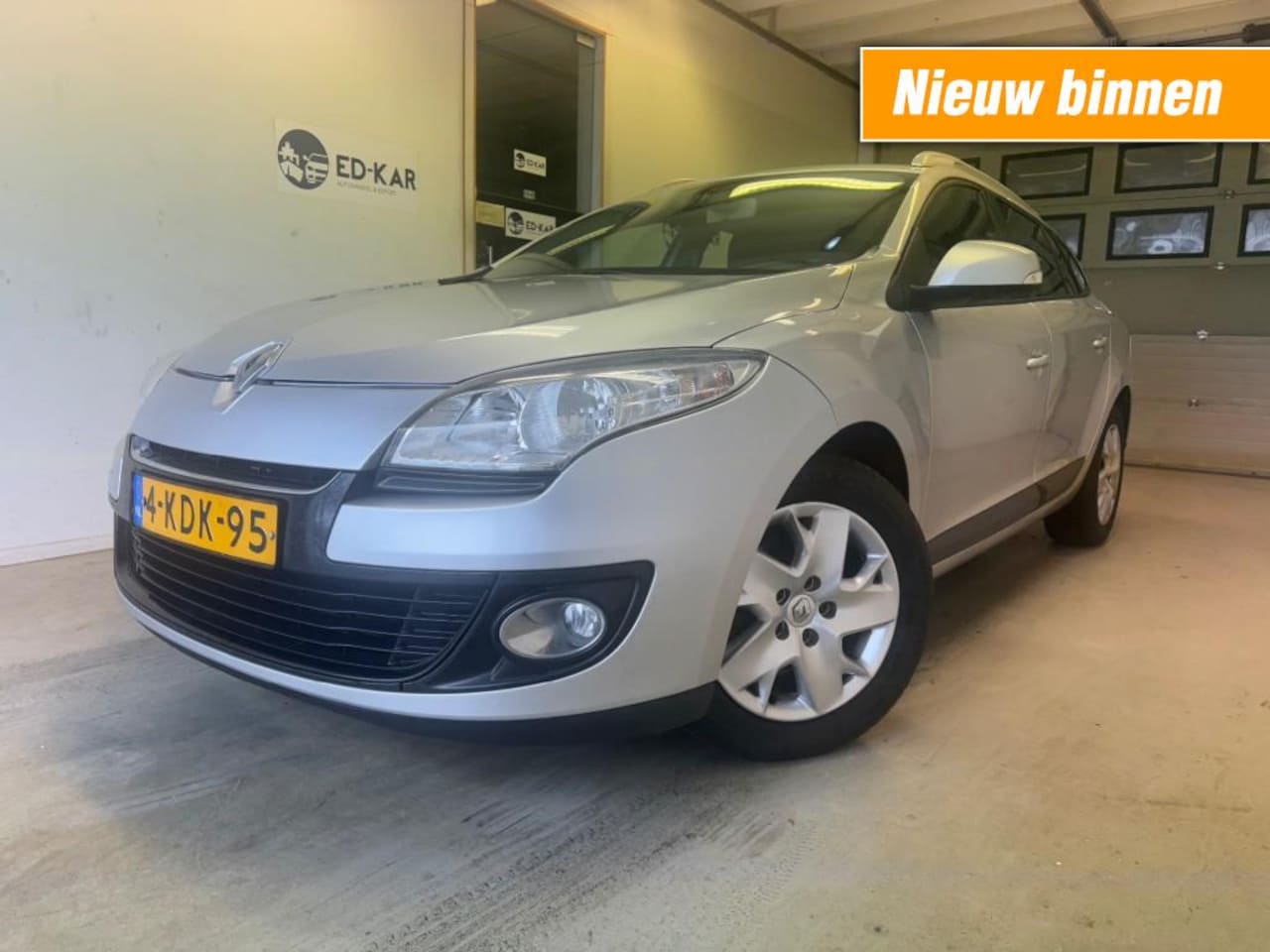 Renault Mégane - 1.5 dCi Expression NAVI CLIMA TREKHAAK NAP 2de eig. btw auto - AutoWereld.nl