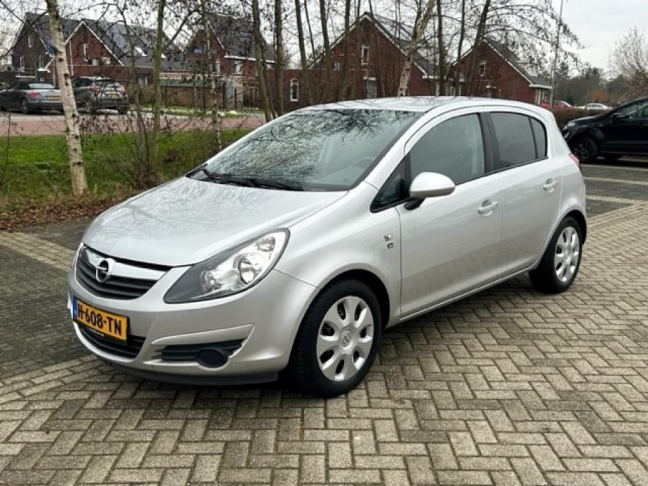 Opel Corsa - 1.0-12V 111 EDITION 5drs Airco - AutoWereld.nl