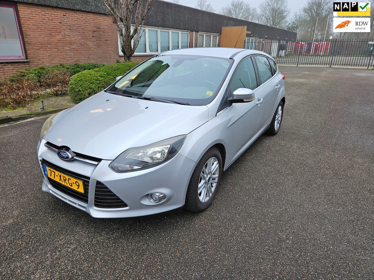 Ford Focus - 1.0 EcoBoost Titanium airco navi nap - AutoWereld.nl