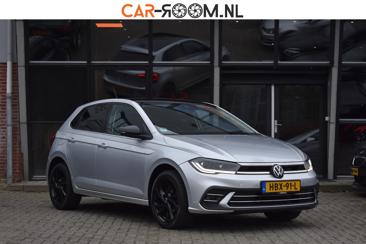 Volkswagen Polo - 1.0 TSI Highline IQ Led Keyles Clima Camera ACC Lane Carplay - AutoWereld.nl