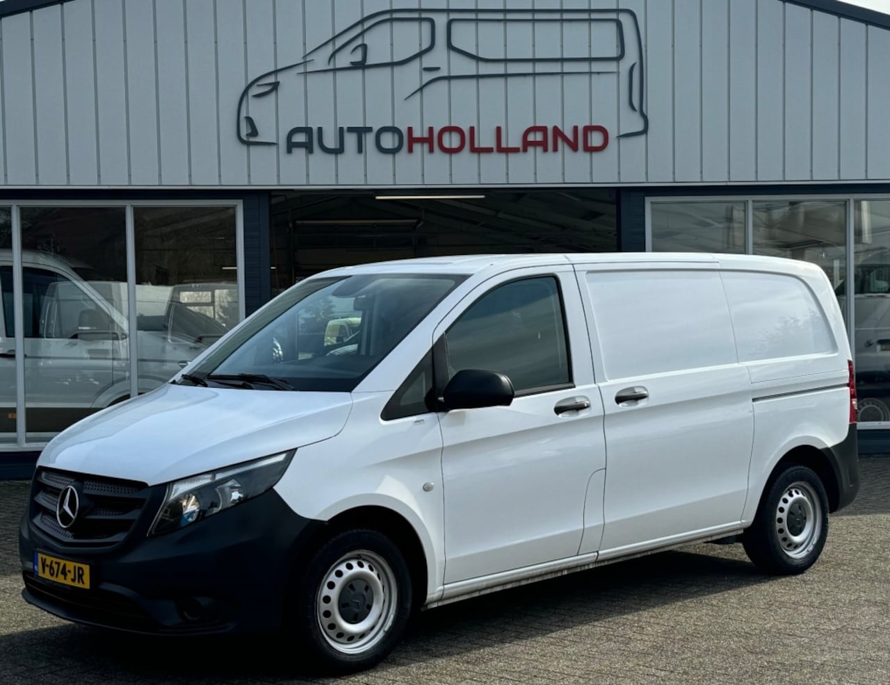 Mercedes-Benz Vito - 114 CDI 100KW 136PK EURO 6 AIRCO/ NAVIGATIE/ CRUISE CONTROL/ 100 - AutoWereld.nl