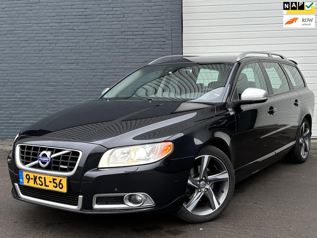 Volvo V70 - 1.6 T4 R-DESIGN 2DEEIG/DEALERO-H/AUTO/LEDER/LMV - AutoWereld.nl