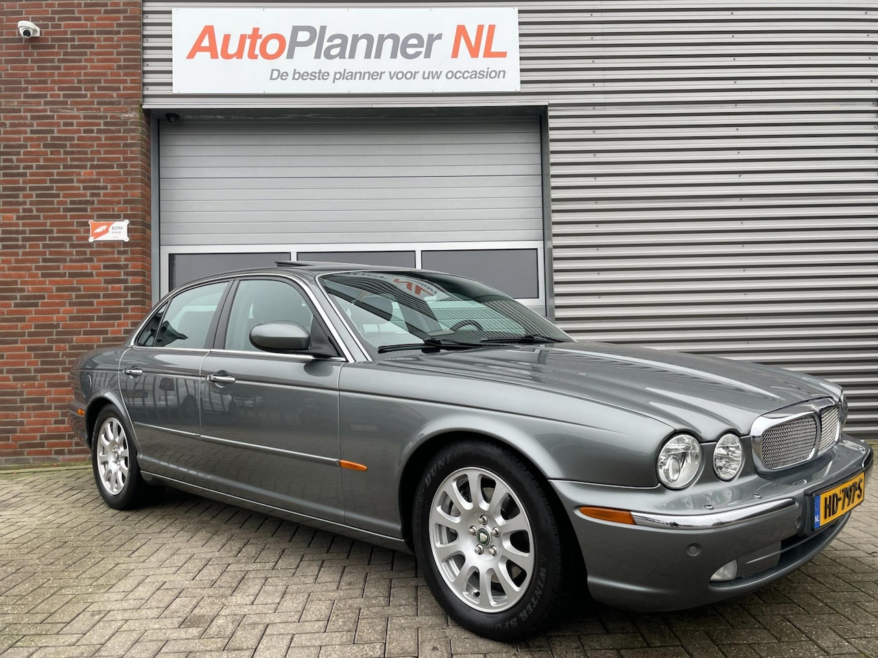 Jaguar XJ - 3.0 V6! Clima! Cruise! Leder! Navi! Schuifdak! - AutoWereld.nl