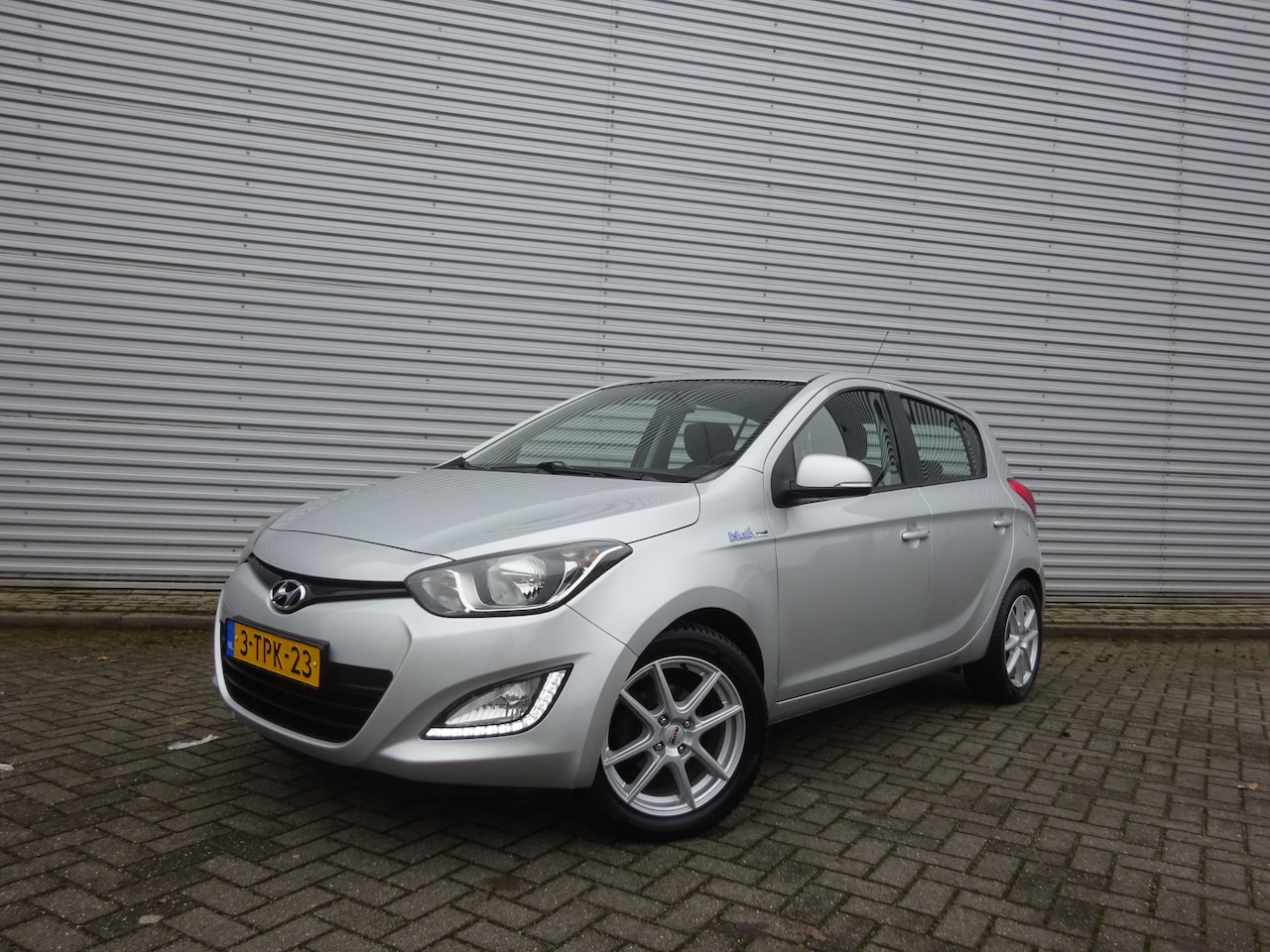 Hyundai i20 - 1.2i i-Deal 1e Eigenaar / Airco / Elektr. ramen / Navi / Lm velgen - AutoWereld.nl