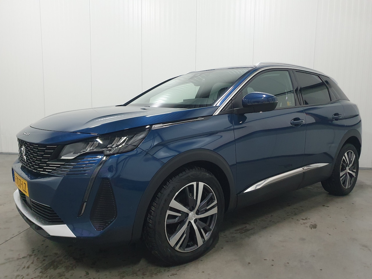 Peugeot 3008 - 1.2 PureTech Blue Lease Premium NAVI/LED/PDC/CRUISE/AIRCO/LMV - AutoWereld.nl