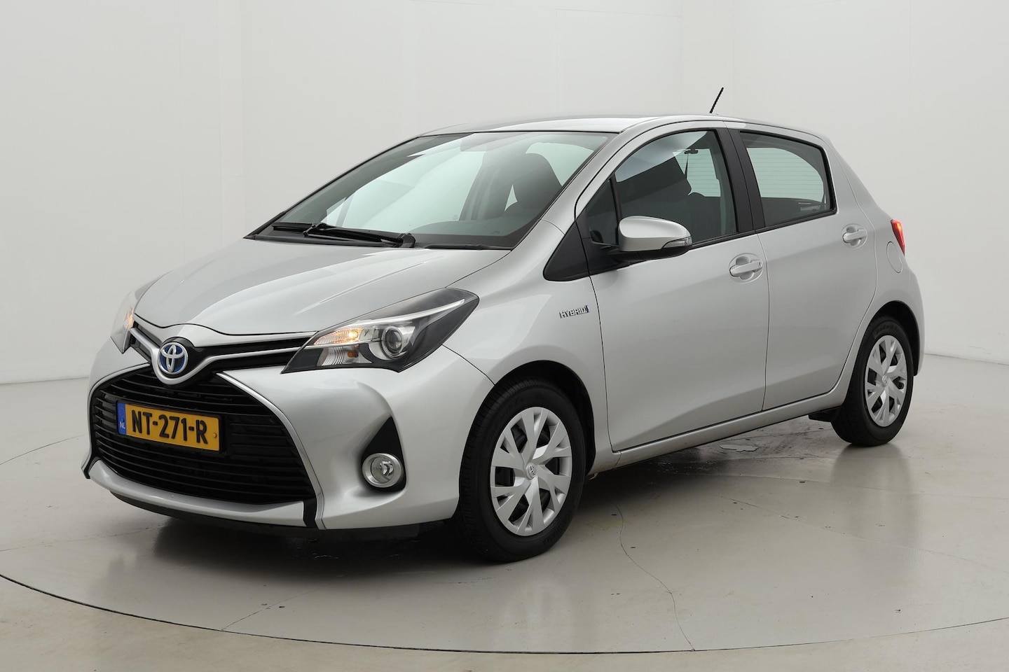 Toyota Yaris - 1.5 Hybrid Aspiration | Navigatie - AutoWereld.nl