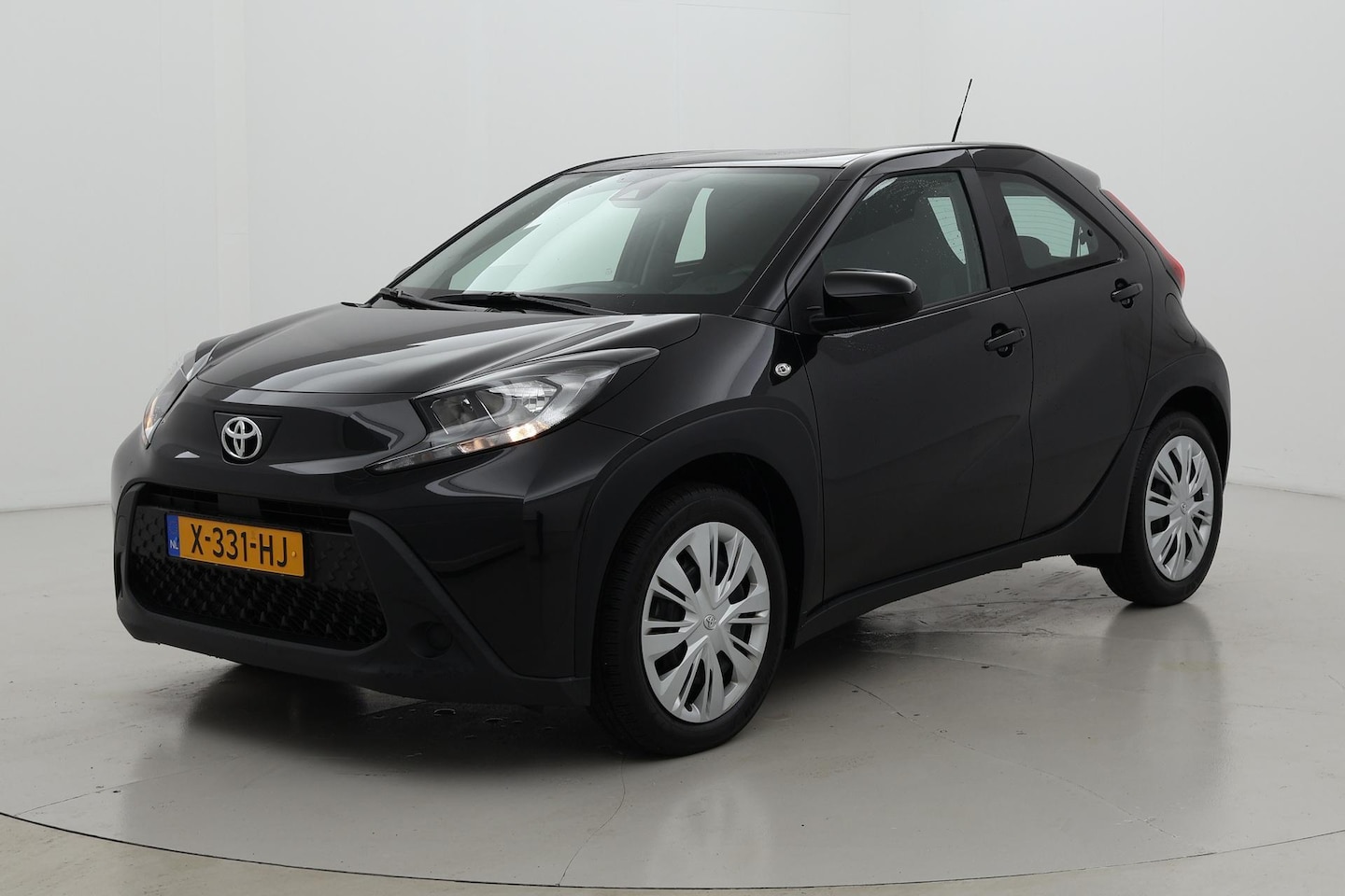 Toyota Aygo X - 1.0 VVT-i S-CVT Play | Apple Carplay / Android Auto - AutoWereld.nl