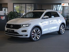 Volkswagen T-Roc - 1.5 TSI Sport 2 x R-Line Pano Trek Virtual Keyless Cam Led Full