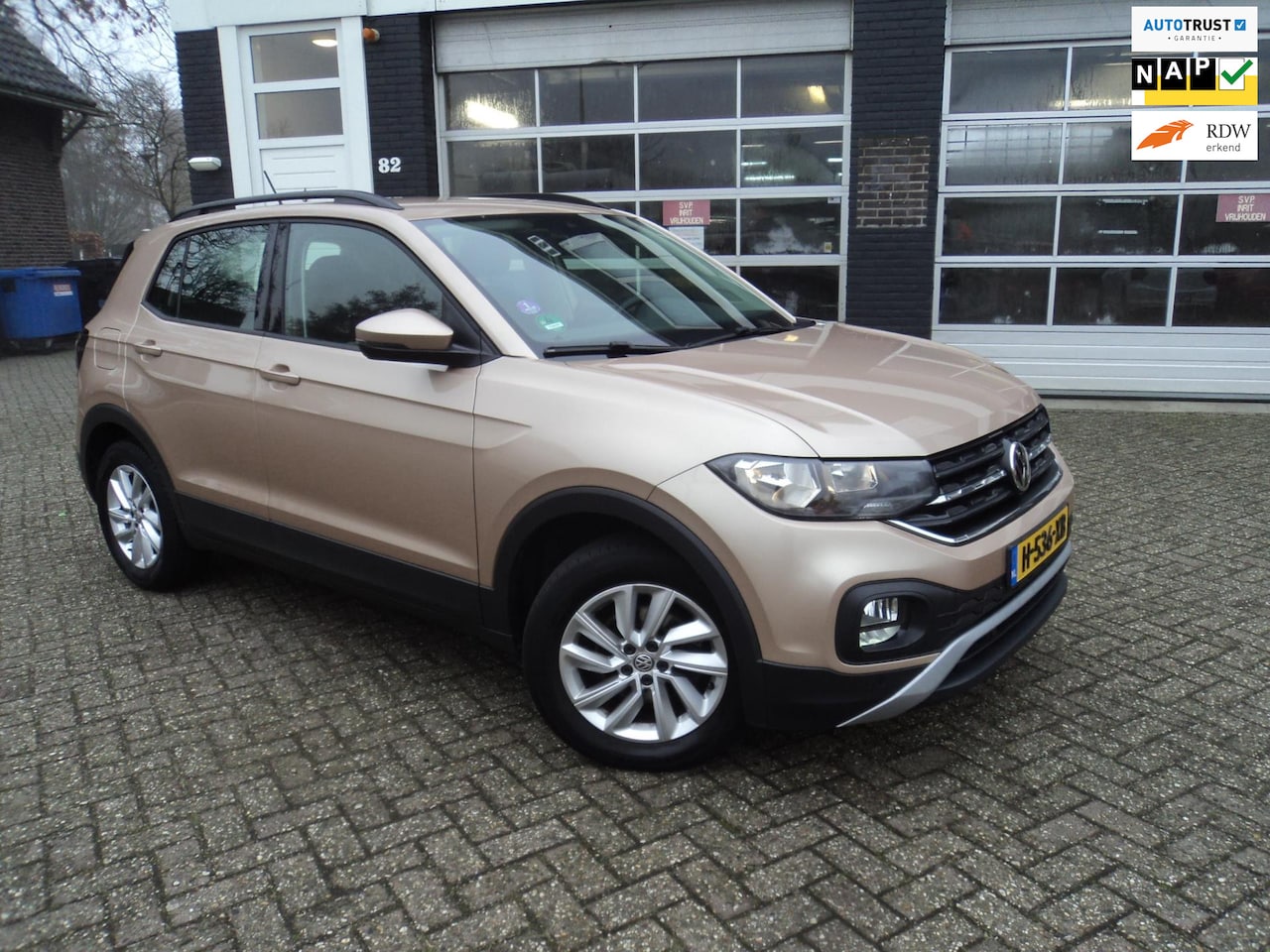 Volkswagen T-Cross - 1.0 TSI Life Keyless Stoelverwarming Lane Assist - AutoWereld.nl