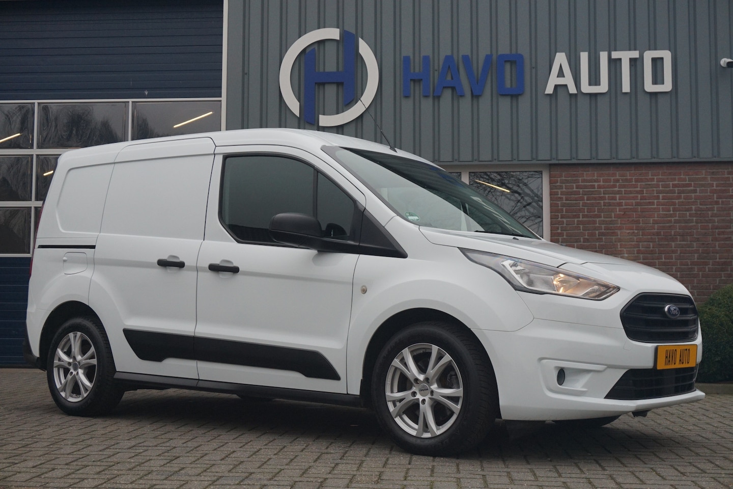 Ford Transit Connect - 1.0 Benzine Trend, AIRCO, 3-ZITS, BTW-BPM-VRIJ / MARGE - AutoWereld.nl