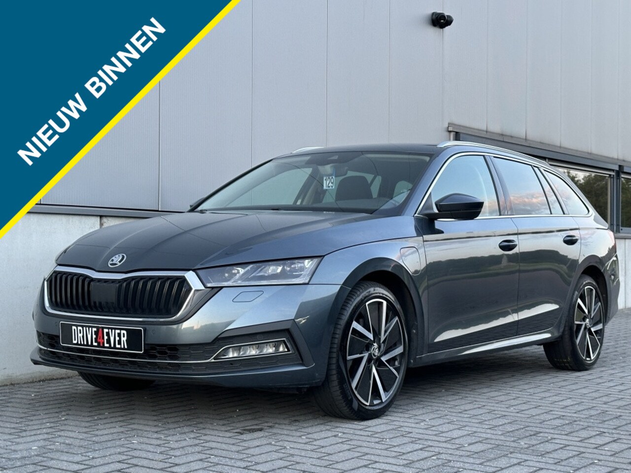 Skoda Octavia Combi - 1.4 TSI iV Sport Bns NAVI PDC ECC SPORTVELGEN ELEK PAKKET - AutoWereld.nl