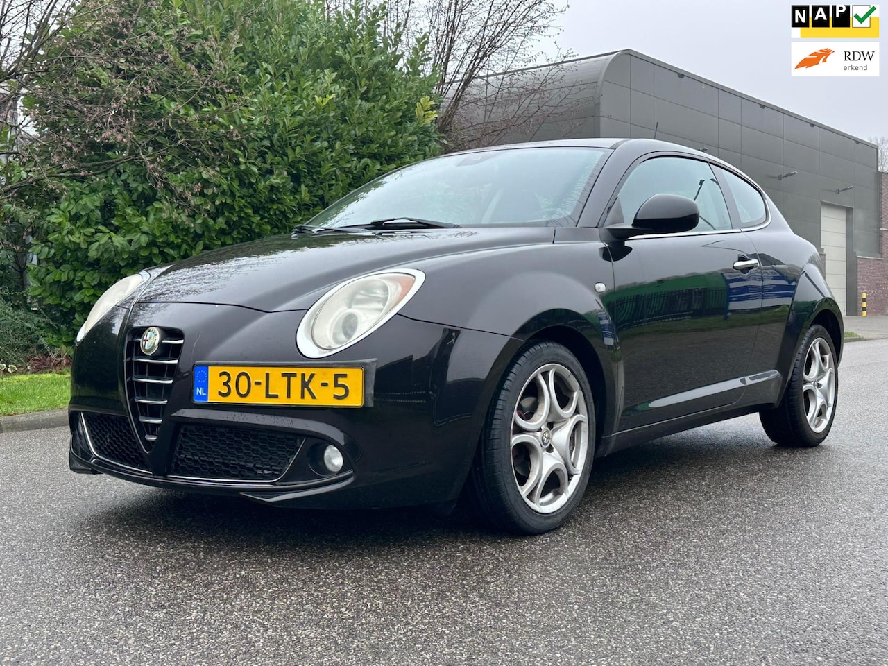 Alfa Romeo MiTo - 1.4 Distinctive Cruise*Clima*NAP*30-12-2025 APK*LM velgen*Parkeersensoren*2e eigenaar* - AutoWereld.nl