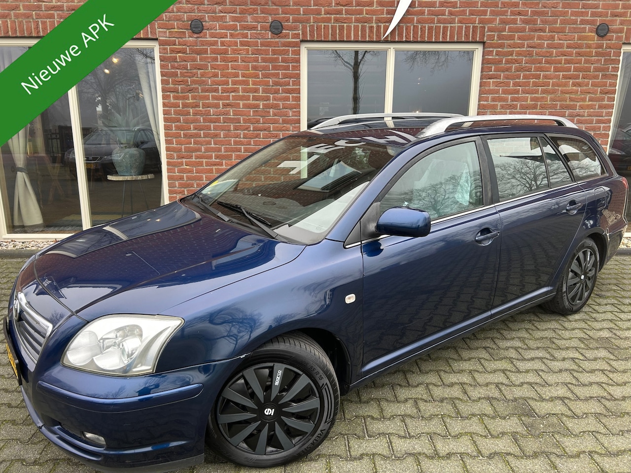 Toyota Avensis Wagon - 1.8 VVTi Linea Sol 1.8 VVTi Linea Sol NIEUWE APK - AutoWereld.nl