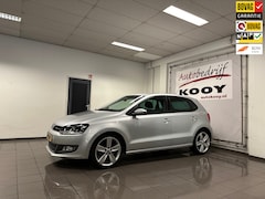 Volkswagen Polo - 1.2 TSI Highline * Automaat / Trekhaak / 17" LM Velgen / NL Auto