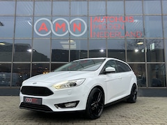 Ford Focus - 1.0 Titanium Edition Cruisectr, Climatectr, Navi, Trekhaak PDCv/a, Stuur/Stoelverwarming