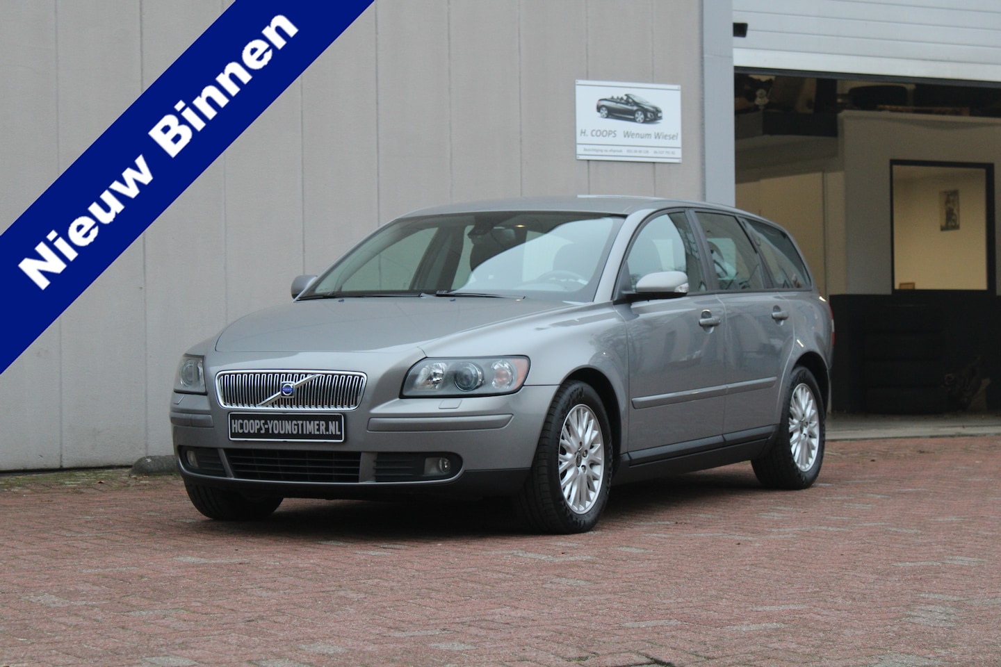 Volvo V50 - 2.4i Summum AUTOMAAT YOUNGTIMER incl. 21% BTW - AutoWereld.nl