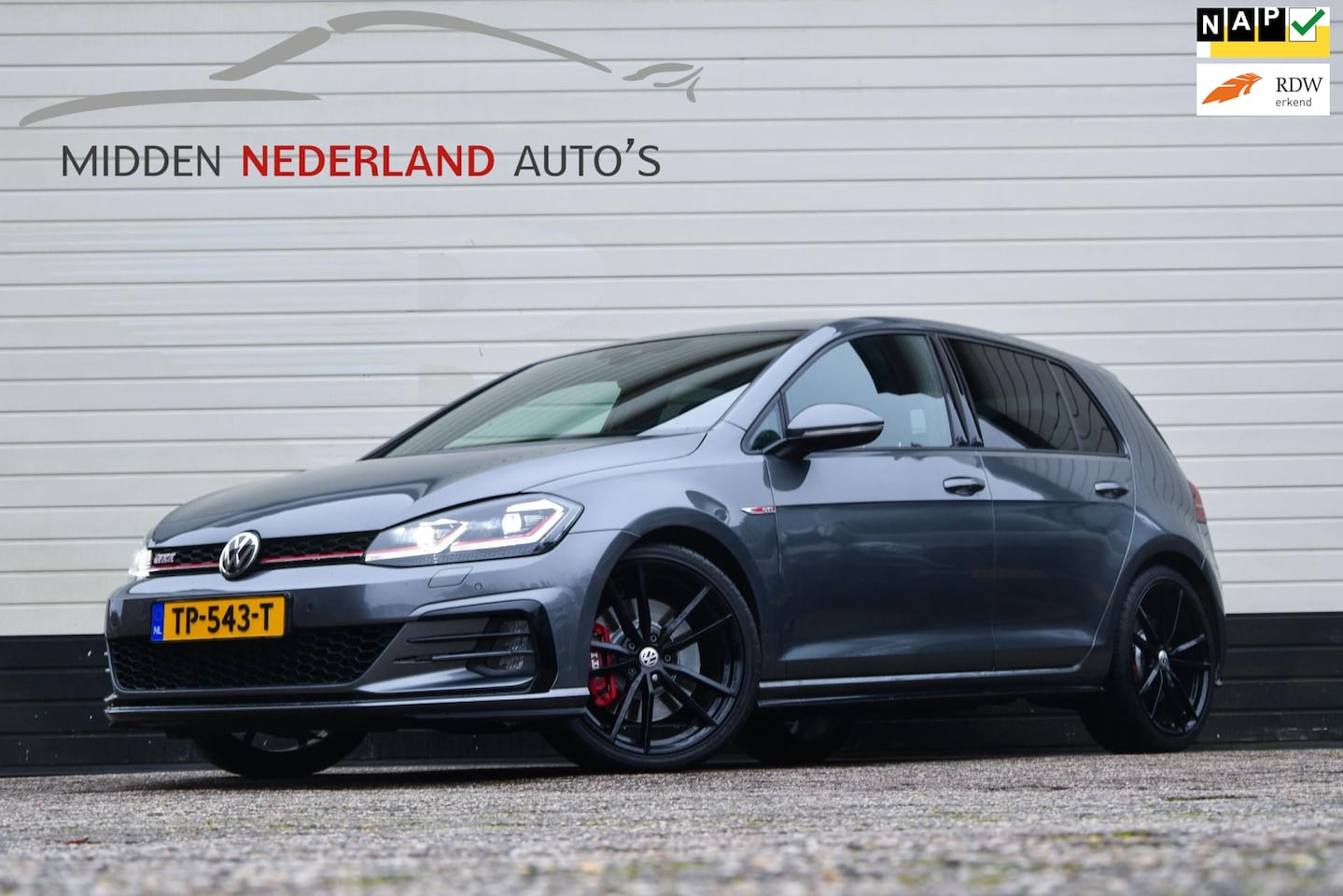 Volkswagen Golf - 2.0 TSI GTI Performance * AUTOMAAT * APPLE CAR PLAY * VIRTUAL COCKPIT * - AutoWereld.nl