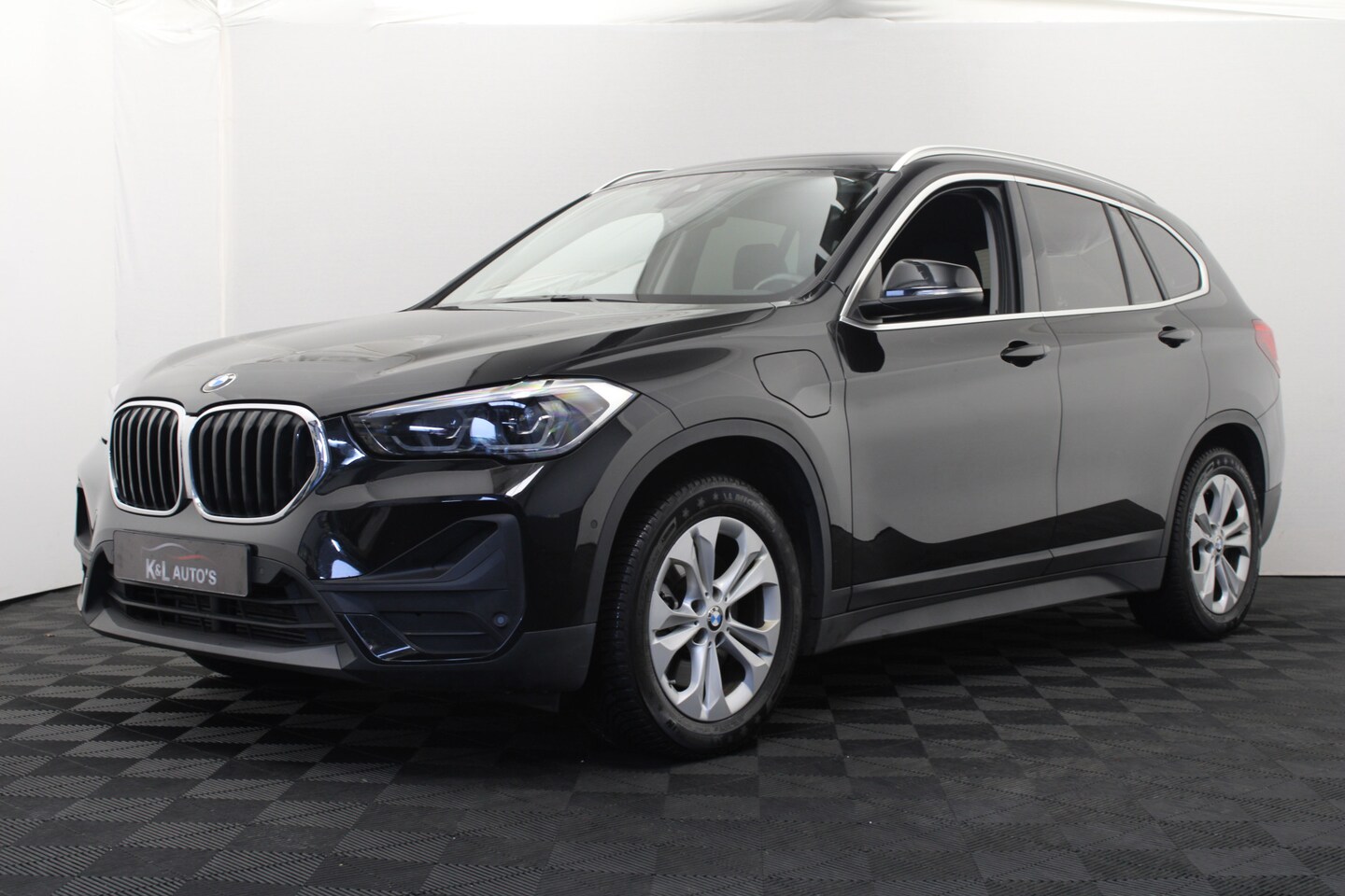 BMW X1 - xDrive25e Business Edition Plus - AutoWereld.nl