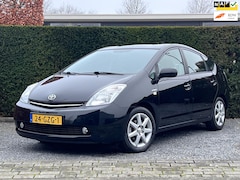 Toyota Prius - 1.5 VVT-i Tech Edition AUT | Camera | Navi