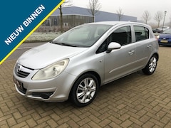 Opel Corsa - 1.2-16V Cosmo