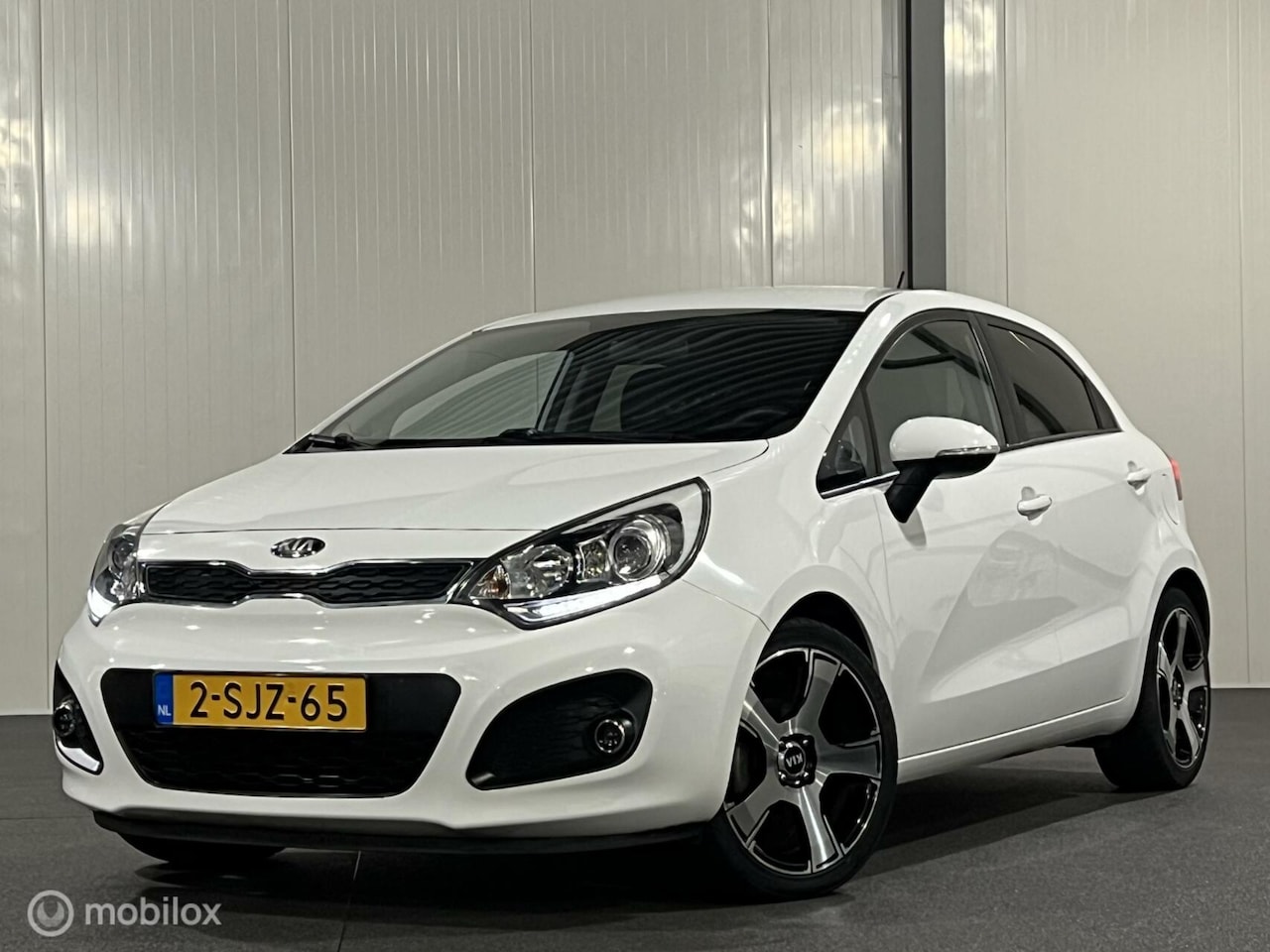 Kia Rio - 1.2 CVVT Plus Pack 5-drs [ NL auto met NAP en airco ] - AutoWereld.nl