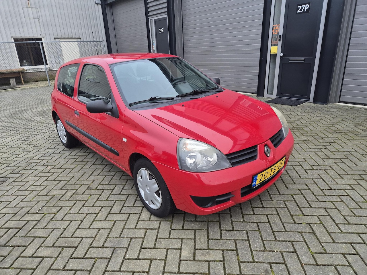 Renault Clio - 1.2 Campus Accès Centrale Deurvergrendeling * Trekhaak * APK 2026 - AutoWereld.nl