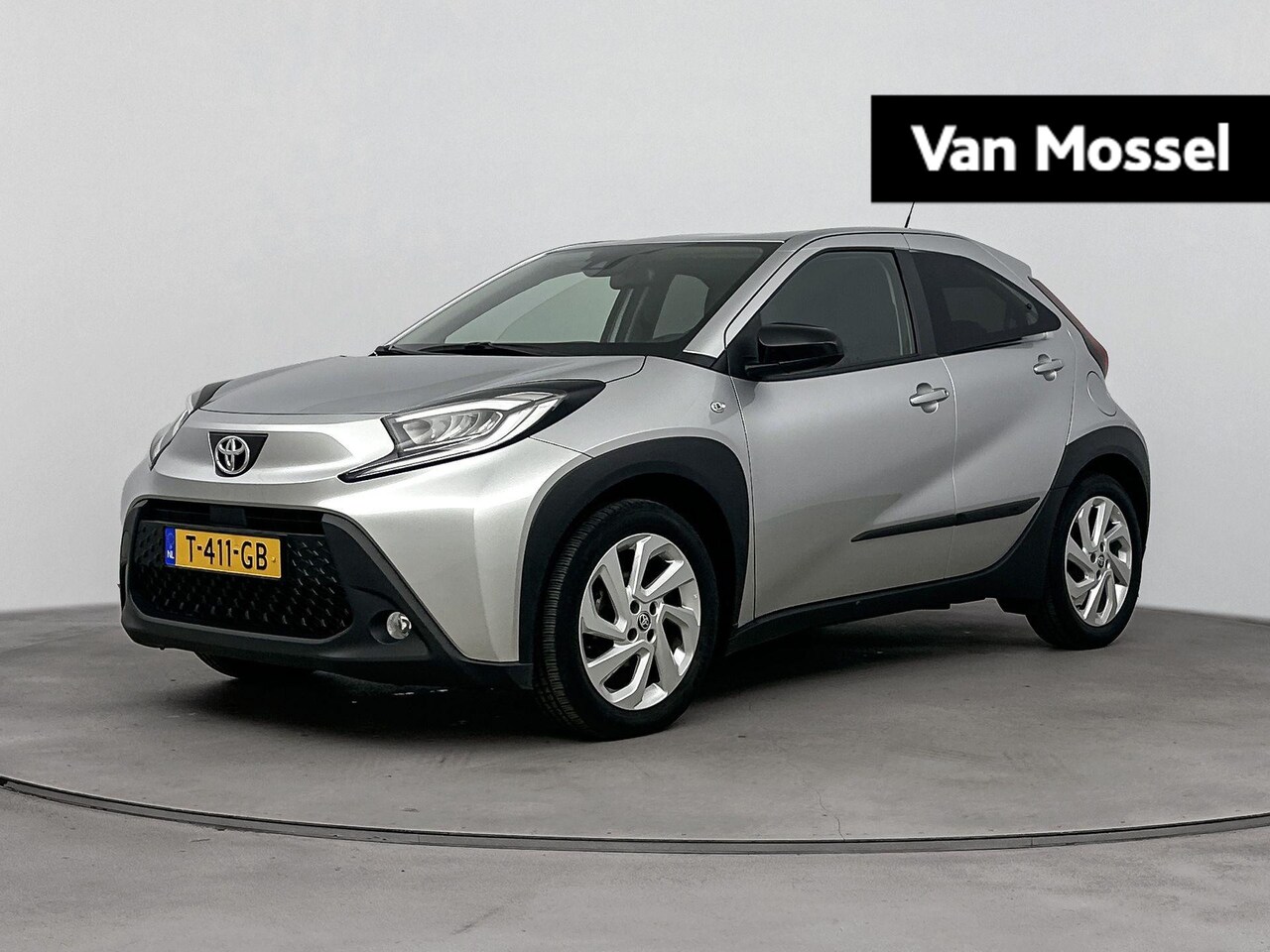 Toyota Aygo X - 1.0 VVT-i S-CVT Automaat 72 PK first | Apple & Android Carplay | Achteruitrijcamera | Clim - AutoWereld.nl