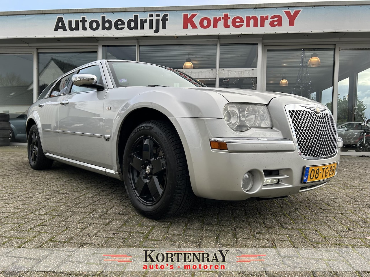 Chrysler 300C Touring - 3.5 V6 AWD LPG G3 originele Nederlandse auto - AutoWereld.nl