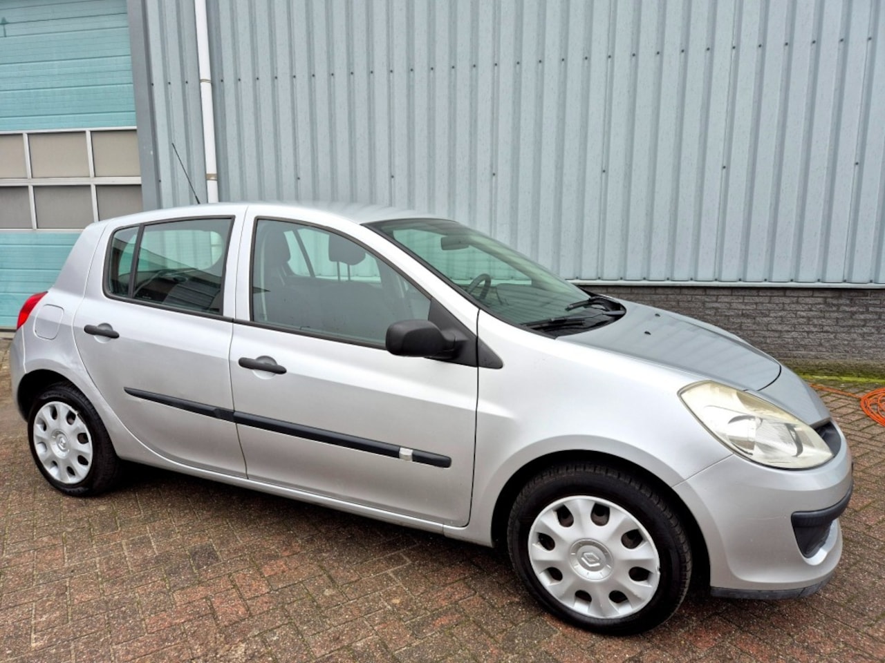 Renault Clio - 1.2 16v Business line Airco - AutoWereld.nl