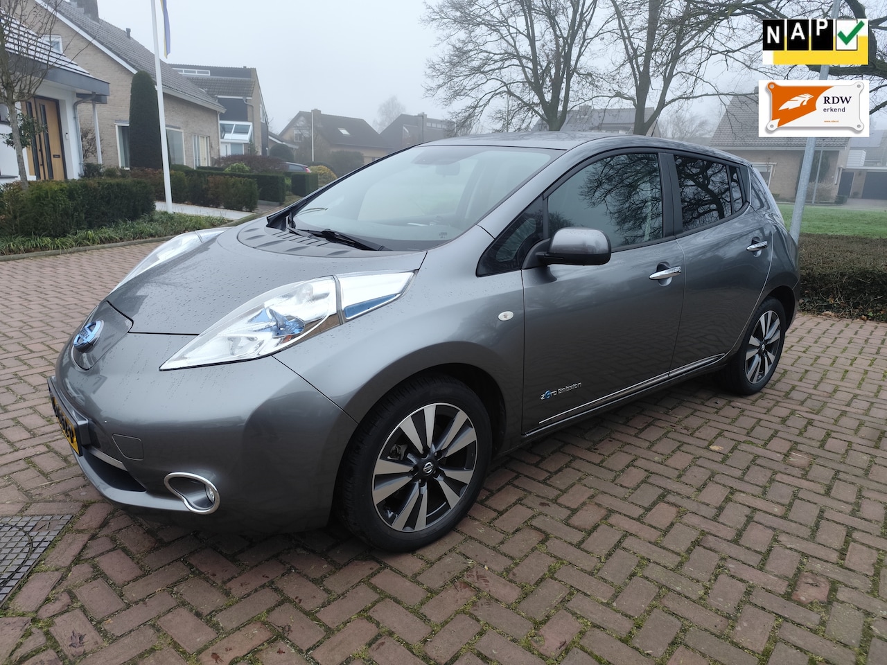 Nissan LEAF - Business Edition 30 kWh Full options, 12 maanden garantie met Europese dekking & NAP logisch - AutoWereld.nl